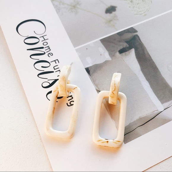 Resin Chic Marble and Coffee Square Drop Earrings - Picture 4 of 8